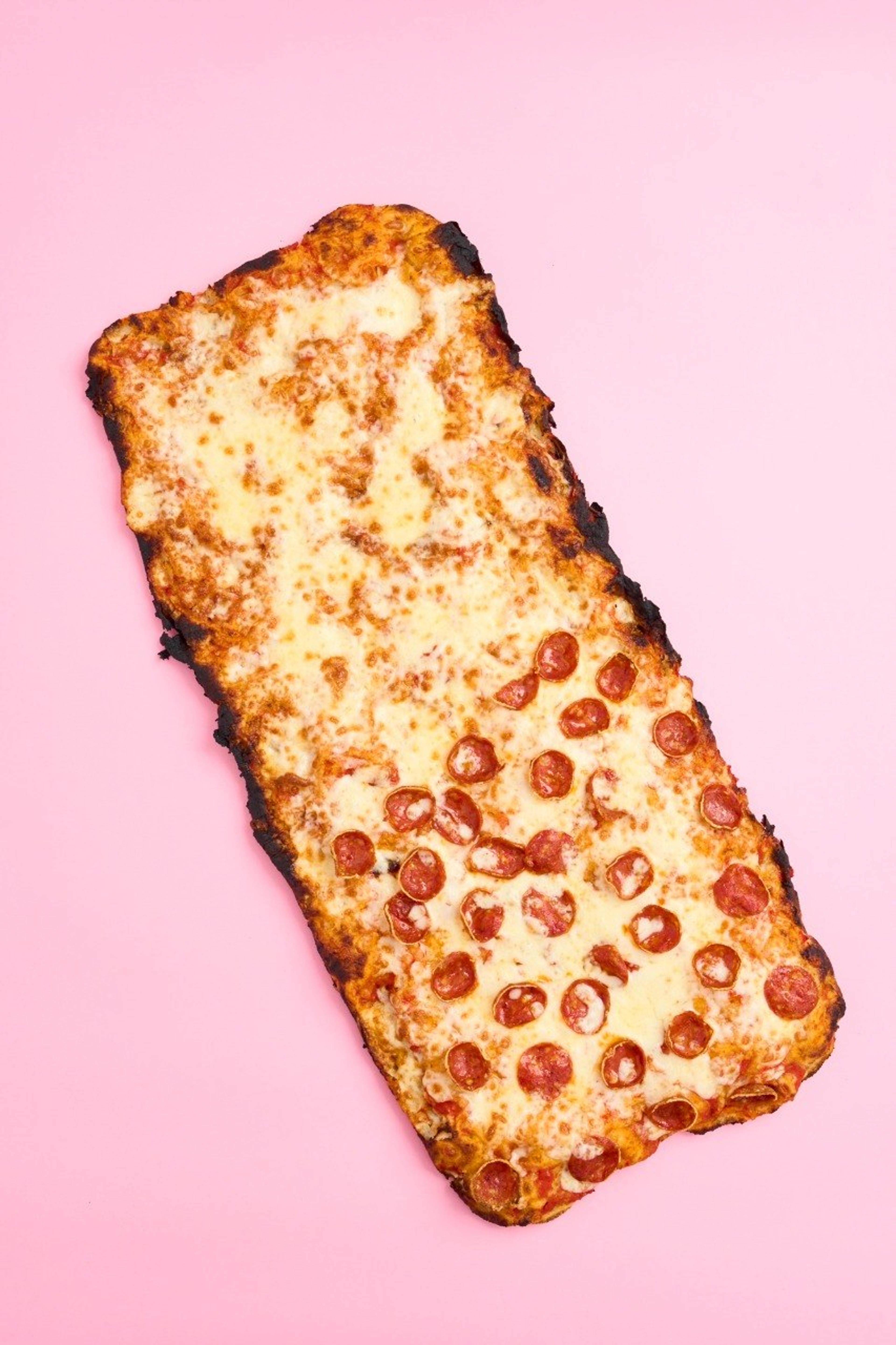 Foot-long pizza for sharing โ the Foot-Long Fling
