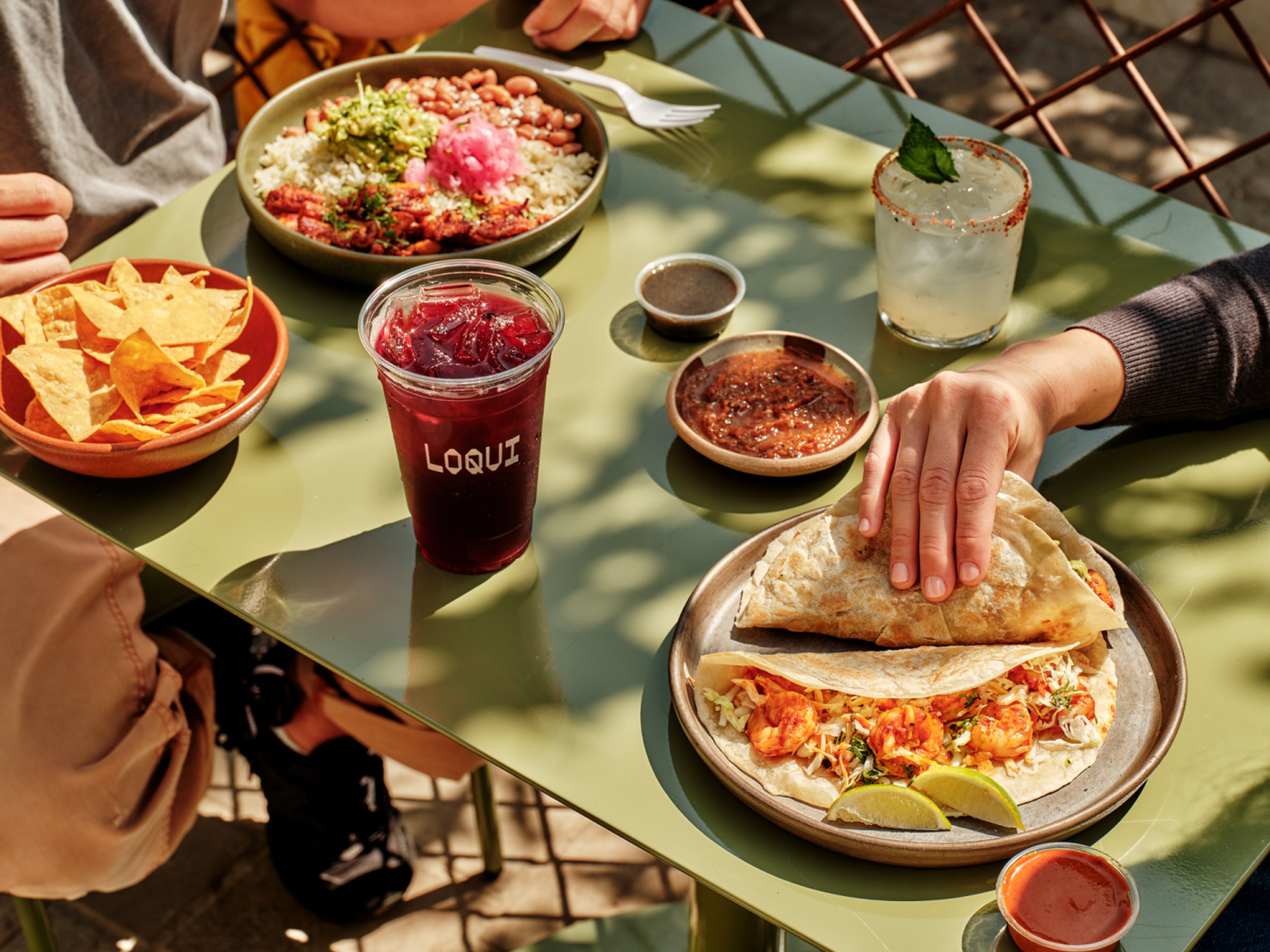 LOQUI loyalty program promotion background