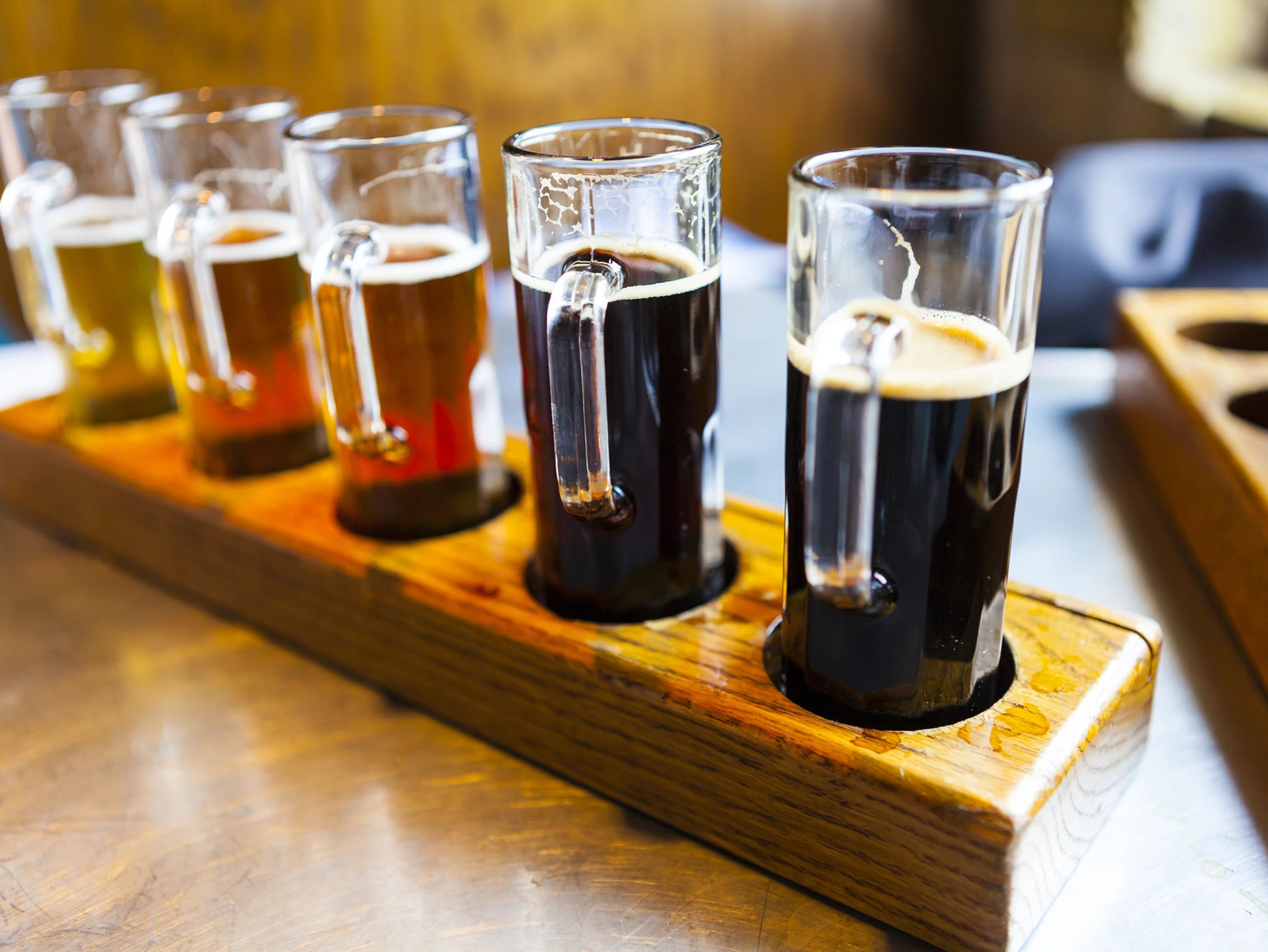 Pizza Pairings: Best Drinks to Enjoy with Our Detroit-Style Pizza