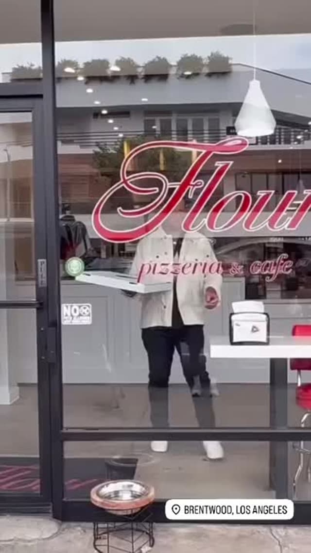 Flour Pizzeria highlights