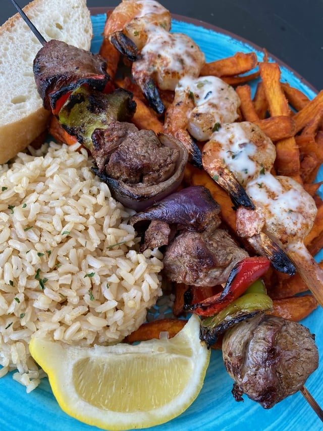 FILET MIGNON SKEWER & SHRIMP SKEWER