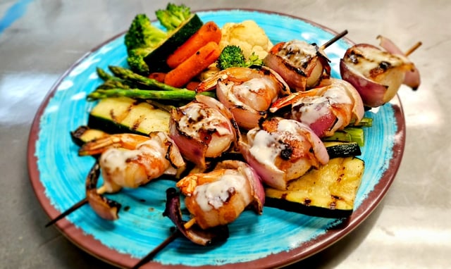 KETO BACON SHRIMP & SCALLOPS SALAD