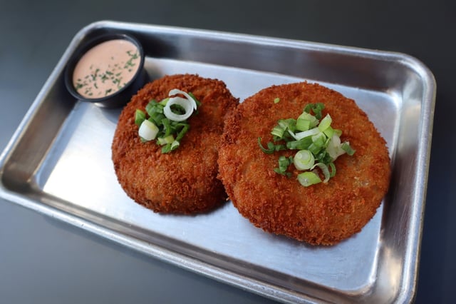 Crab Cakes 2 pcs