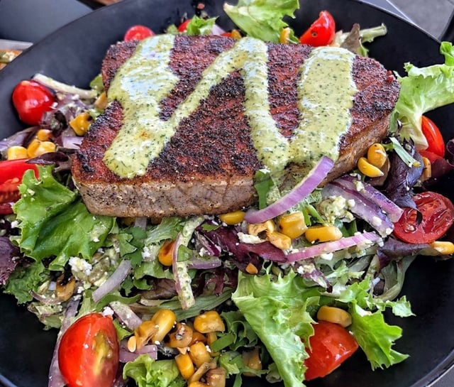 BLACKENED AHI SALAD (Cajun) (Served Rare)