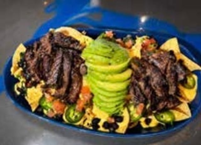 Entrana Skirt Steak Nachos