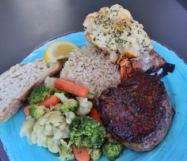 8oz. LOBSTER & Top Sirloin