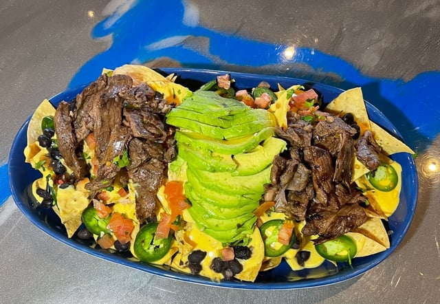 STEAK NACHOS