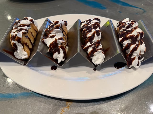 Ice cream sundae sliders