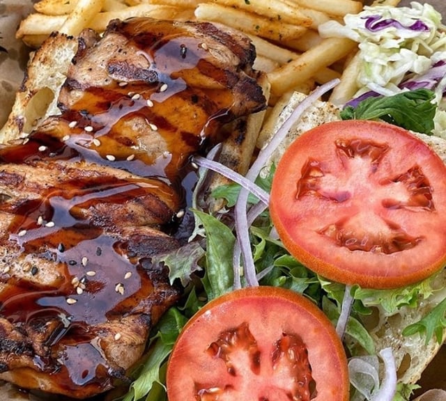 CHICKEN SANDWICH